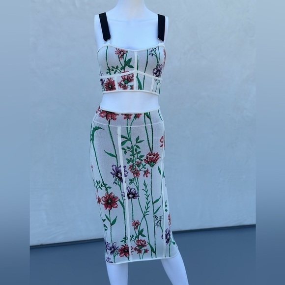 BCBG MaxAzria Floral-Jacquard Bandeau Crop Top | XXS | NWT - Picture 3 of 6